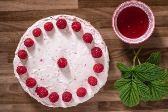 Raspberry cheese cake